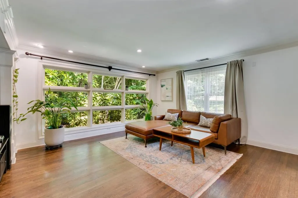 545 Windsor Parkway, Atlanta, Georgia 30342, 2 Bedrooms Bedrooms, ,2 BathroomsBathrooms,Residential,Sold,545 Windsor Parkway,7228844