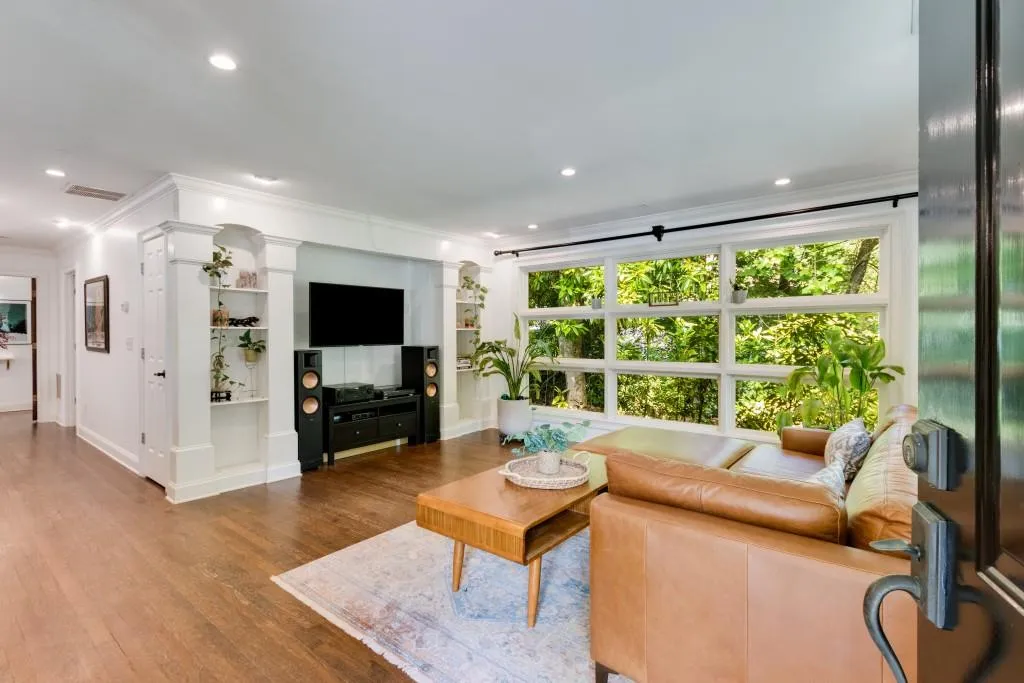 545 Windsor Parkway, Atlanta, Georgia 30342, 2 Bedrooms Bedrooms, ,2 BathroomsBathrooms,Residential,Sold,545 Windsor Parkway,7228844