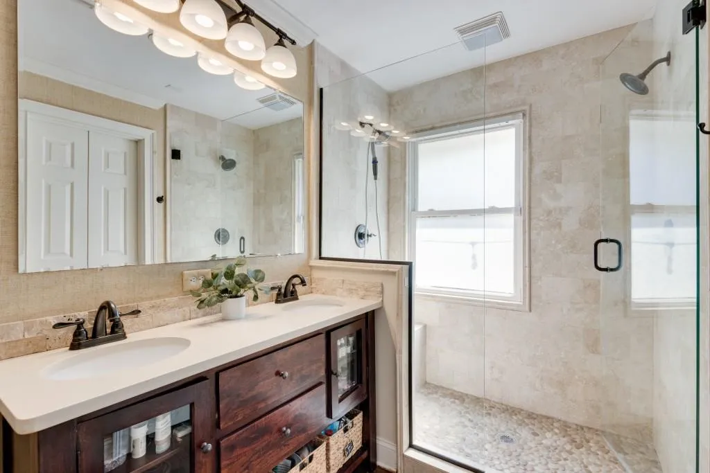 545 Windsor Parkway, Atlanta, Georgia 30342, 2 Bedrooms Bedrooms, ,2 BathroomsBathrooms,Residential,Sold,545 Windsor Parkway,7228844