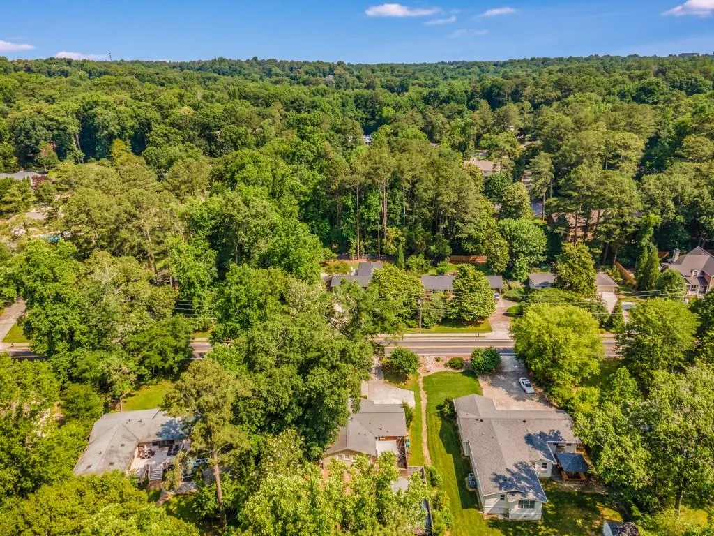 545 Windsor Parkway, Atlanta, Georgia 30342, 2 Bedrooms Bedrooms, ,2 BathroomsBathrooms,Residential,Sold,545 Windsor Parkway,7228844