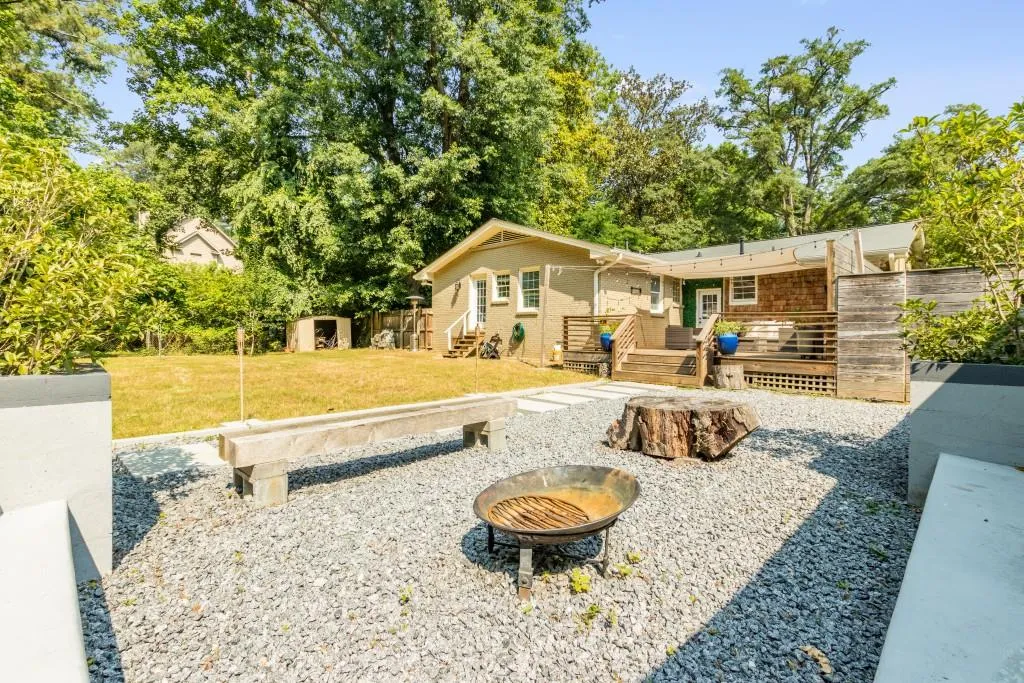 545 Windsor Parkway, Atlanta, Georgia 30342, 2 Bedrooms Bedrooms, ,2 BathroomsBathrooms,Residential,Sold,545 Windsor Parkway,7228844