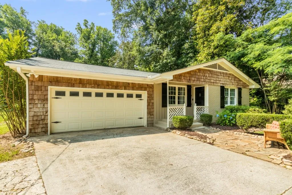 545 Windsor Parkway, Atlanta, Georgia 30342, 2 Bedrooms Bedrooms, ,2 BathroomsBathrooms,Residential,Sold,545 Windsor Parkway,7228844