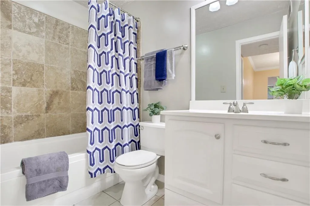 5159 Roswell Road Unit 9, Atlanta, Georgia 30342, 1 Bedroom Bedrooms, ,1 BathroomBathrooms,Residential,Sold,5159 Roswell Road Unit 9,6931932