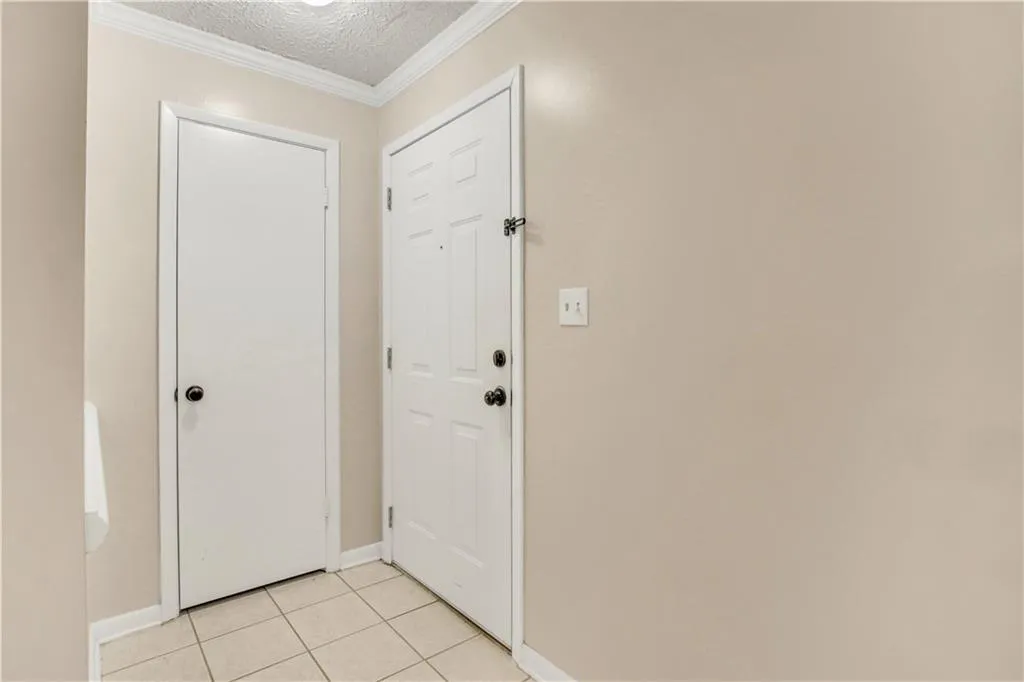 5159 Roswell Road Unit 9, Atlanta, Georgia 30342, 1 Bedroom Bedrooms, ,1 BathroomBathrooms,Residential,Sold,5159 Roswell Road Unit 9,6931932