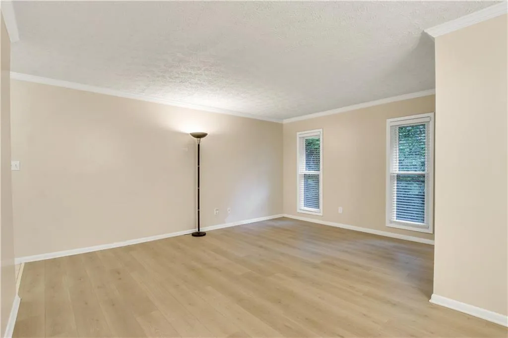 5159 Roswell Road Unit 9, Atlanta, Georgia 30342, 1 Bedroom Bedrooms, ,1 BathroomBathrooms,Residential,Sold,5159 Roswell Road Unit 9,6931932