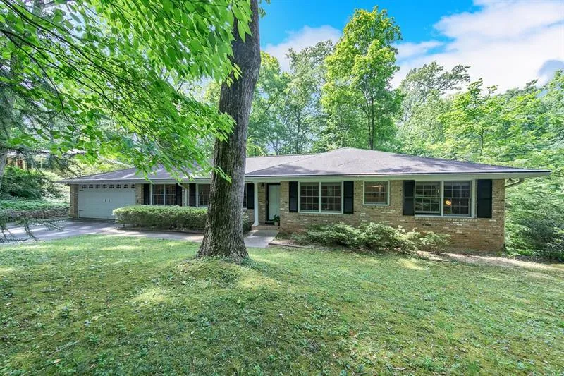 6778 Brandon Mill Road, Atlanta, Georgia 30328, 4 Bedrooms Bedrooms, ,3 BathroomsBathrooms,Residential,Sold,6778 Brandon Mill Road,6648807