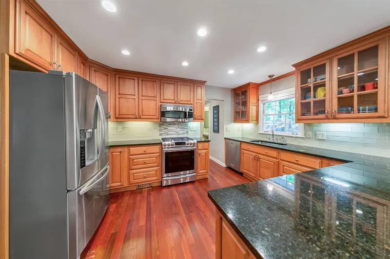 6778 Brandon Mill Road, Atlanta, Georgia 30328, 4 Bedrooms Bedrooms, ,3 BathroomsBathrooms,Residential,Sold,6778 Brandon Mill Road,6648807