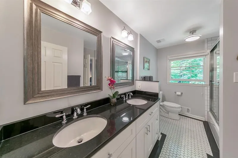 6778 Brandon Mill Road, Atlanta, Georgia 30328, 4 Bedrooms Bedrooms, ,3 BathroomsBathrooms,Residential,Sold,6778 Brandon Mill Road,6648807