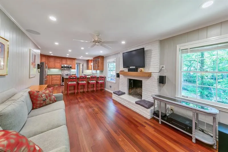 6778 Brandon Mill Road, Atlanta, Georgia 30328, 4 Bedrooms Bedrooms, ,3 BathroomsBathrooms,Residential,Sold,6778 Brandon Mill Road,6648807