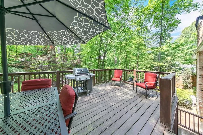 6778 Brandon Mill Road, Atlanta, Georgia 30328, 4 Bedrooms Bedrooms, ,3 BathroomsBathrooms,Residential,Sold,6778 Brandon Mill Road,6648807