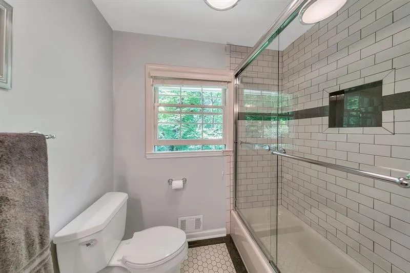 6778 Brandon Mill Road, Atlanta, Georgia 30328, 4 Bedrooms Bedrooms, ,3 BathroomsBathrooms,Residential,Sold,6778 Brandon Mill Road,6648807