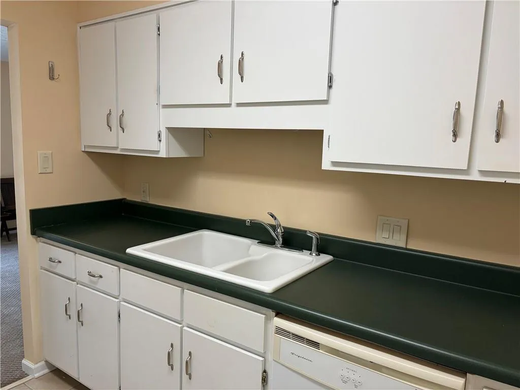 475 Ne Mount Vernon Highway Ne Unit 122c, Sandy Springs, Georgia 30328, 1 Bedroom Bedrooms, ,1 BathroomBathrooms,Residential,For Sale,475 Ne Mount Vernon Highway Ne Unit 122c,7690235