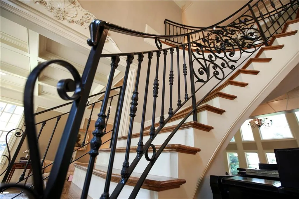 150 Dalrymple Road, Sandy Springs, Georgia 30328, 6 Bedrooms Bedrooms, ,6 BathroomsBathrooms,Residential,Sold,150 Dalrymple Road,6120705