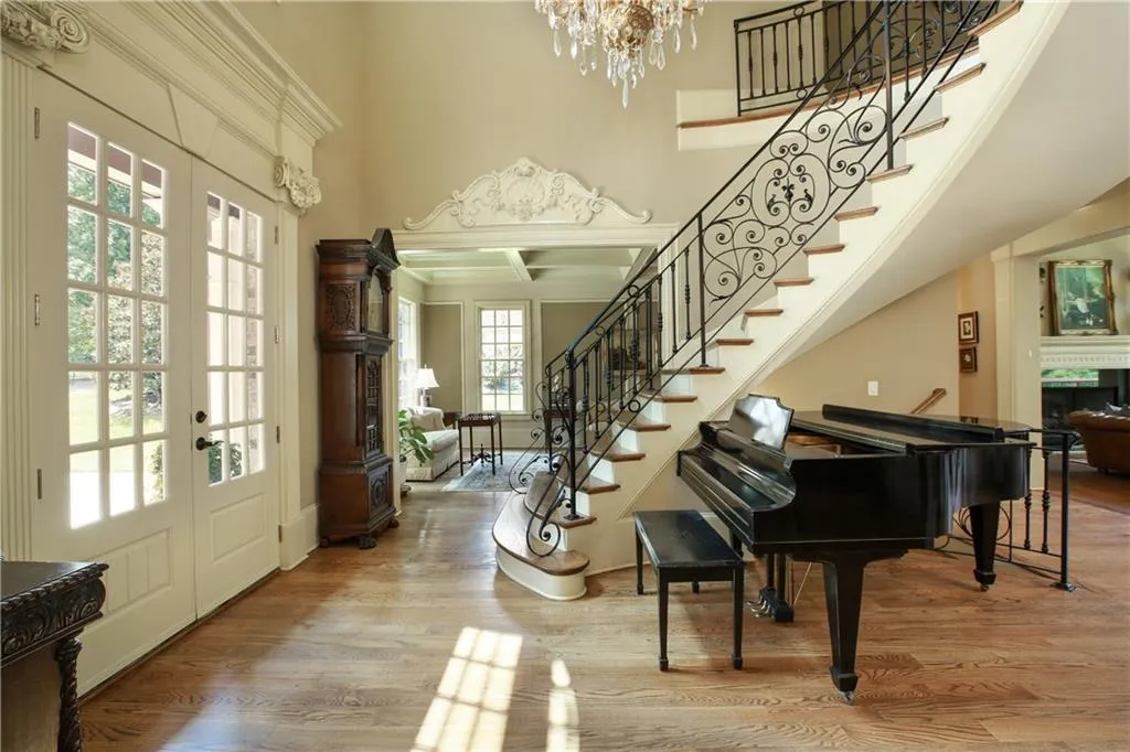 150 Dalrymple Road, Sandy Springs, Georgia 30328, 6 Bedrooms Bedrooms, ,6 BathroomsBathrooms,Residential,Sold,150 Dalrymple Road,6120705