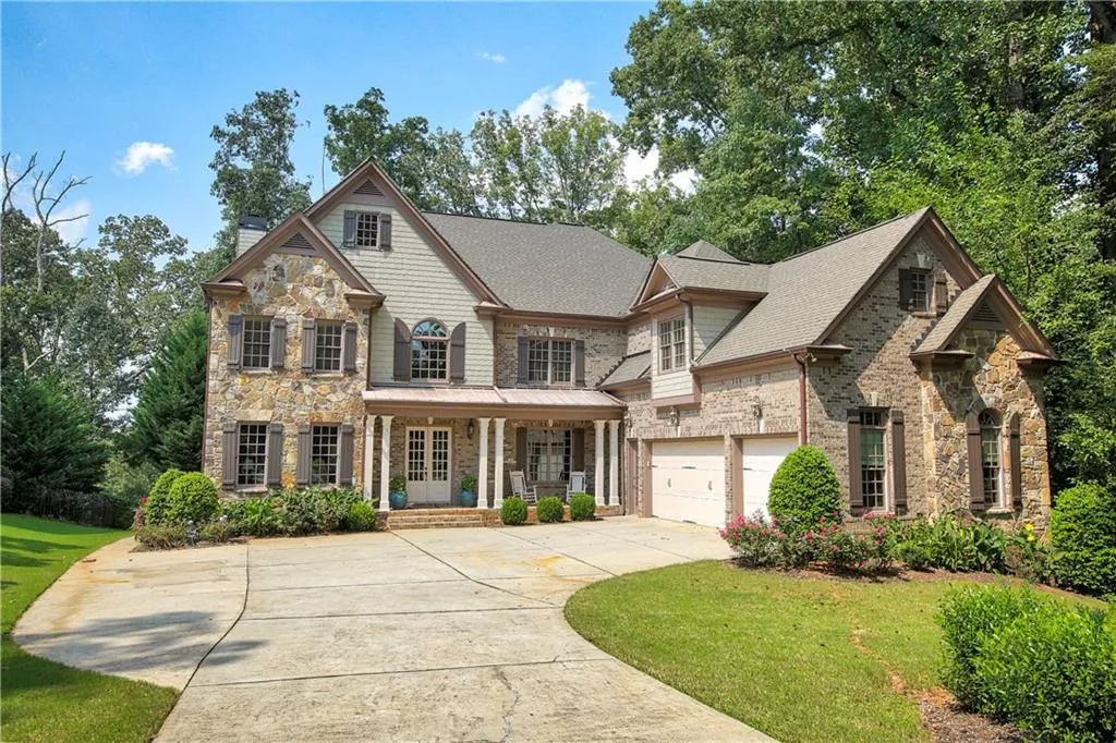 150 Dalrymple Road, Sandy Springs, Georgia 30328, 6 Bedrooms Bedrooms, ,6 BathroomsBathrooms,Residential,Sold,150 Dalrymple Road,6120705