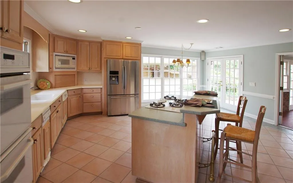 315 Dartmoor Circle, Atlanta, Georgia 30328, 4 Bedrooms Bedrooms, ,3 BathroomsBathrooms,Residential,Sold,315 Dartmoor Circle,5991749