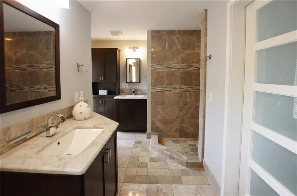 315 Dartmoor Circle, Atlanta, Georgia 30328, 4 Bedrooms Bedrooms, ,3 BathroomsBathrooms,Residential,Sold,315 Dartmoor Circle,5991749