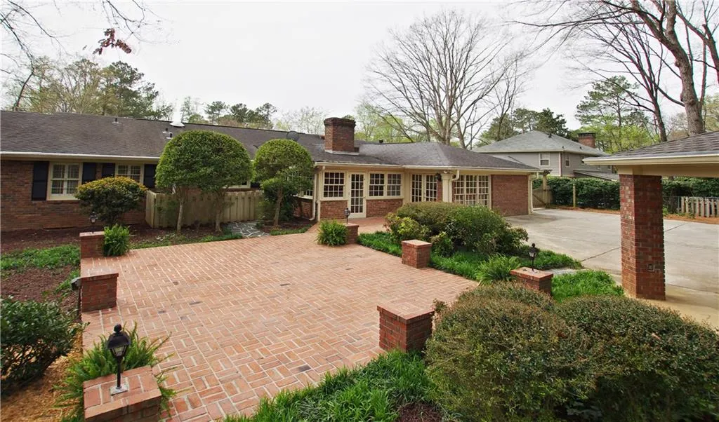 315 Dartmoor Circle, Atlanta, Georgia 30328, 4 Bedrooms Bedrooms, ,3 BathroomsBathrooms,Residential,Sold,315 Dartmoor Circle,5991749