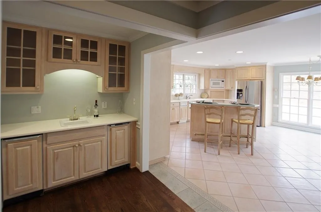 315 Dartmoor Circle, Atlanta, Georgia 30328, 4 Bedrooms Bedrooms, ,3 BathroomsBathrooms,Residential,Sold,315 Dartmoor Circle,5991749