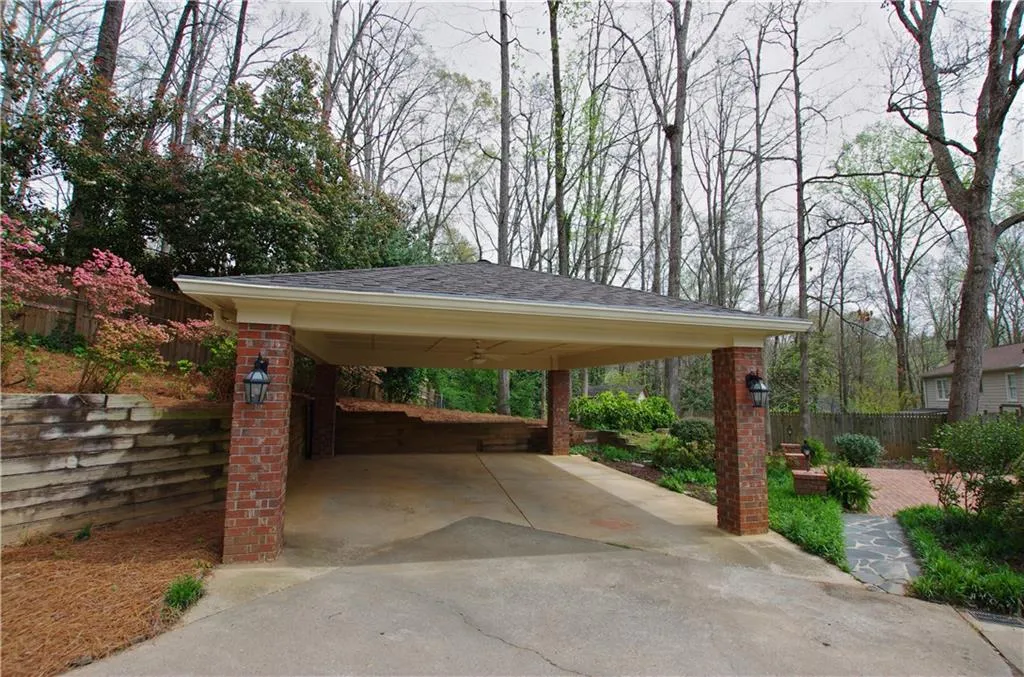 315 Dartmoor Circle, Atlanta, Georgia 30328, 4 Bedrooms Bedrooms, ,3 BathroomsBathrooms,Residential,Sold,315 Dartmoor Circle,5991749