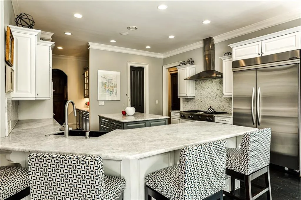 750 Glengate Place, Atlanta, Georgia 30328, 5 Bedrooms Bedrooms, ,5 BathroomsBathrooms,Residential,For Sale,750 Glengate Place,7650332 750 Glengate Place, Atlanta, Georgia 30328, 5 Bedrooms Bedrooms, ,5 BathroomsBathrooms,Residential,For Sale,750 Glengate Place,7650332