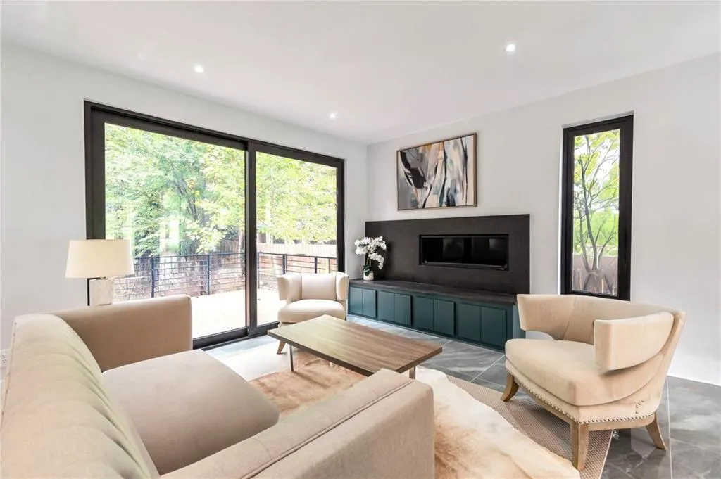 1653 Wayland Circle Ne, Atlanta, Georgia 30319, 4 Bedrooms Bedrooms, ,4 BathroomsBathrooms,Residential,For Sale,1653 Wayland Circle Ne,7669405 1653 Wayland Circle Ne, Atlanta, Georgia 30319, 4 Bedrooms Bedrooms, ,4 BathroomsBathrooms,Residential,For Sale,1653 Wayland Circle Ne,7669405