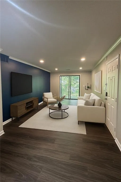 2657 Lenox Road Apt 218p, Atlanta, Georgia 30324, 2 Bedrooms Bedrooms, ,2 BathroomsBathrooms,Residential,For Sale,2657 Lenox Road Apt 218p,7648050