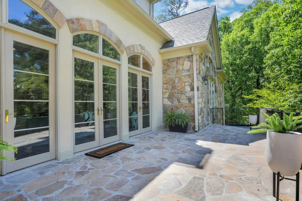 4747 Northside Drive, Atlanta, Georgia 30327, 7 Bedrooms Bedrooms, ,8 BathroomsBathrooms,Residential,Sold,4747 Northside Drive,6875635