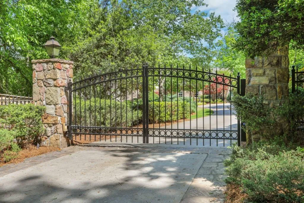 4747 Northside Drive, Atlanta, Georgia 30327, 7 Bedrooms Bedrooms, ,8 BathroomsBathrooms,Residential,Sold,4747 Northside Drive,6875635