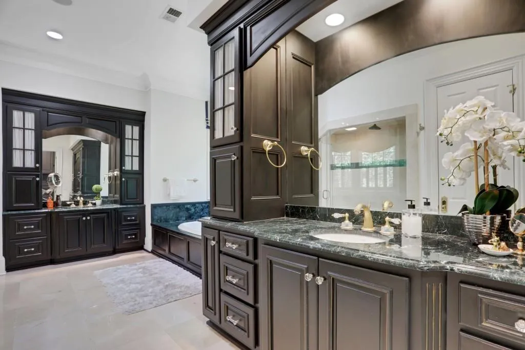 4747 Northside Drive, Atlanta, Georgia 30327, 7 Bedrooms Bedrooms, ,8 BathroomsBathrooms,Residential,Sold,4747 Northside Drive,6875635