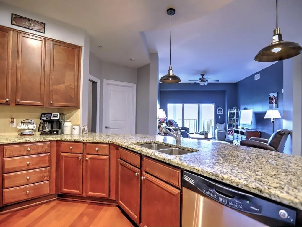 200 River Vista Drive Unit 740, Atlanta, Georgia 30339, 2 Bedrooms Bedrooms, ,2 BathroomsBathrooms,Residential,Sold,200 River Vista Drive Unit 740,6533876