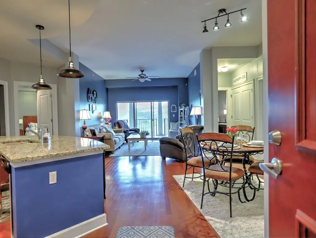 200 River Vista Drive Unit 740, Atlanta, Georgia 30339, 2 Bedrooms Bedrooms, ,2 BathroomsBathrooms,Residential,Sold,200 River Vista Drive Unit 740,6533876