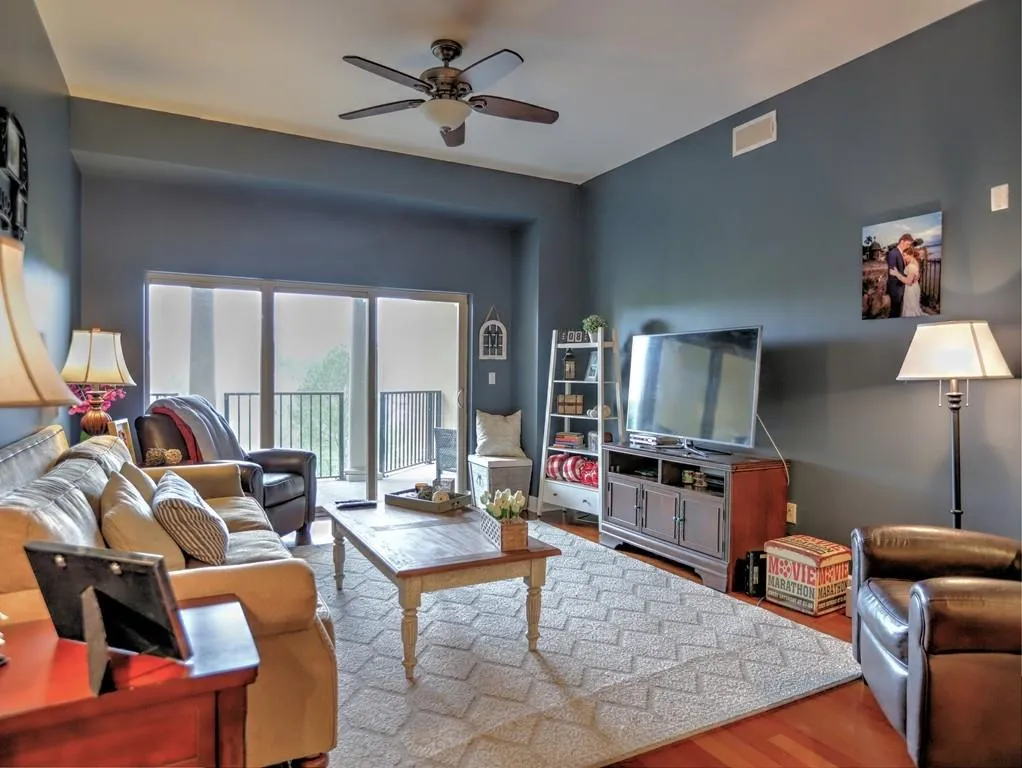 200 River Vista Drive Unit 740, Atlanta, Georgia 30339, 2 Bedrooms Bedrooms, ,2 BathroomsBathrooms,Residential,Sold,200 River Vista Drive Unit 740,6533876