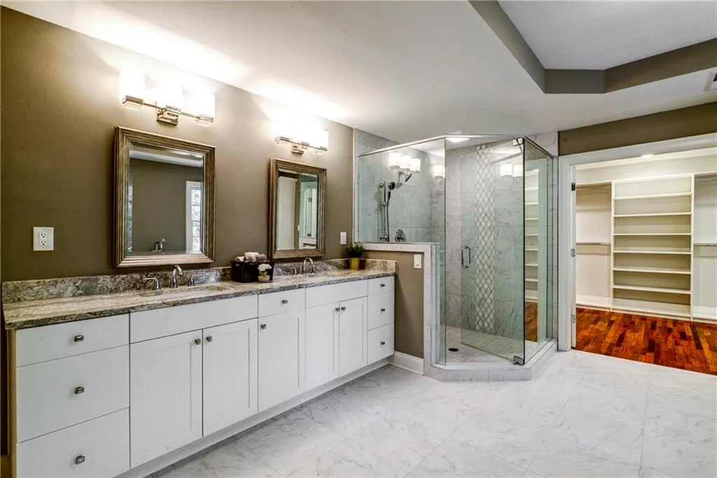 325 Kelson Drive, Sandy Springs, Georgia 30327, 4 Bedrooms Bedrooms, ,3 BathroomsBathrooms,Residential,Sold,325 Kelson Drive,6628989