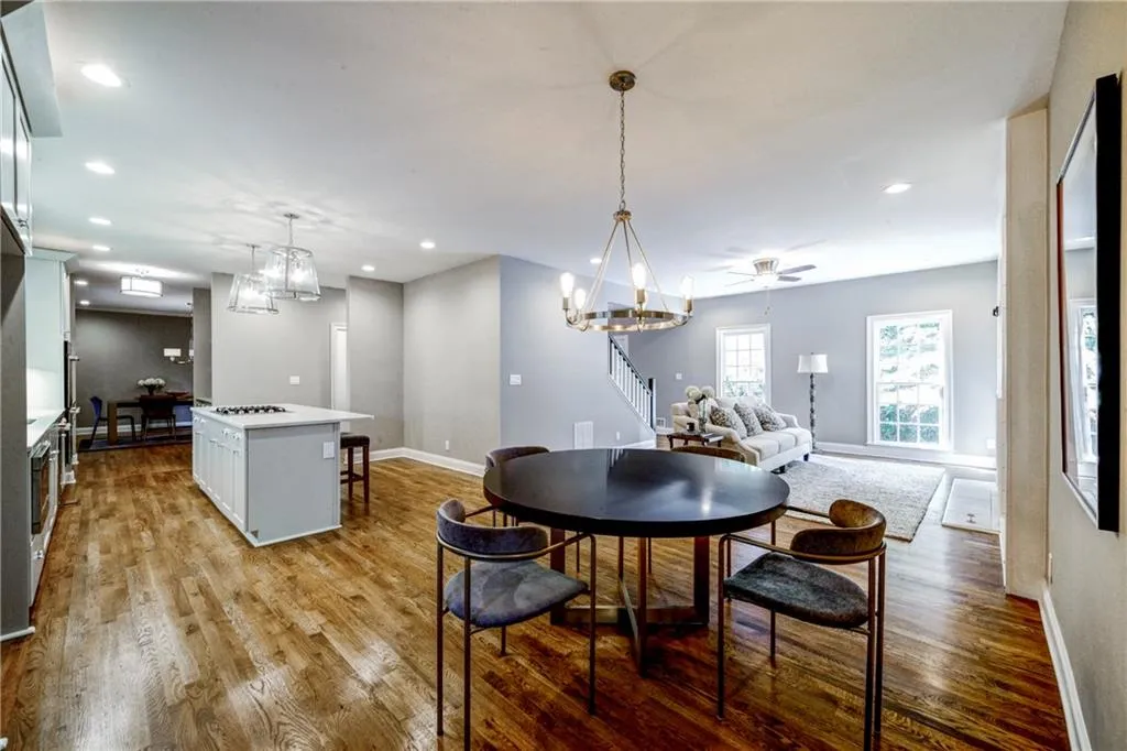 325 Kelson Drive, Sandy Springs, Georgia 30327, 4 Bedrooms Bedrooms, ,3 BathroomsBathrooms,Residential,Sold,325 Kelson Drive,6628989