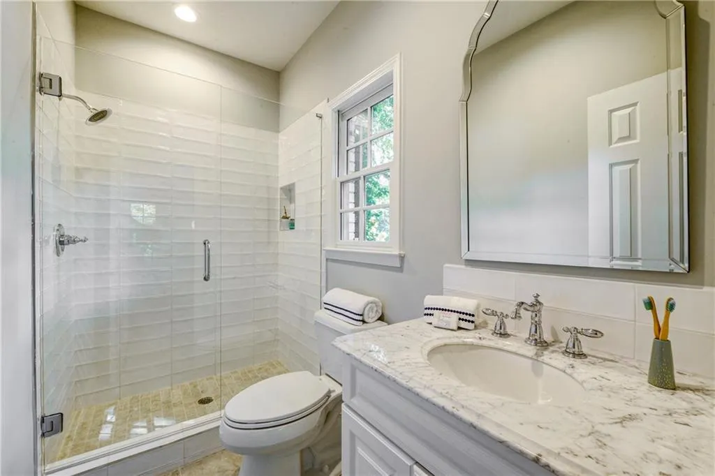 325 Kelson Drive, Sandy Springs, Georgia 30327, 4 Bedrooms Bedrooms, ,3 BathroomsBathrooms,Residential,Sold,325 Kelson Drive,6628989