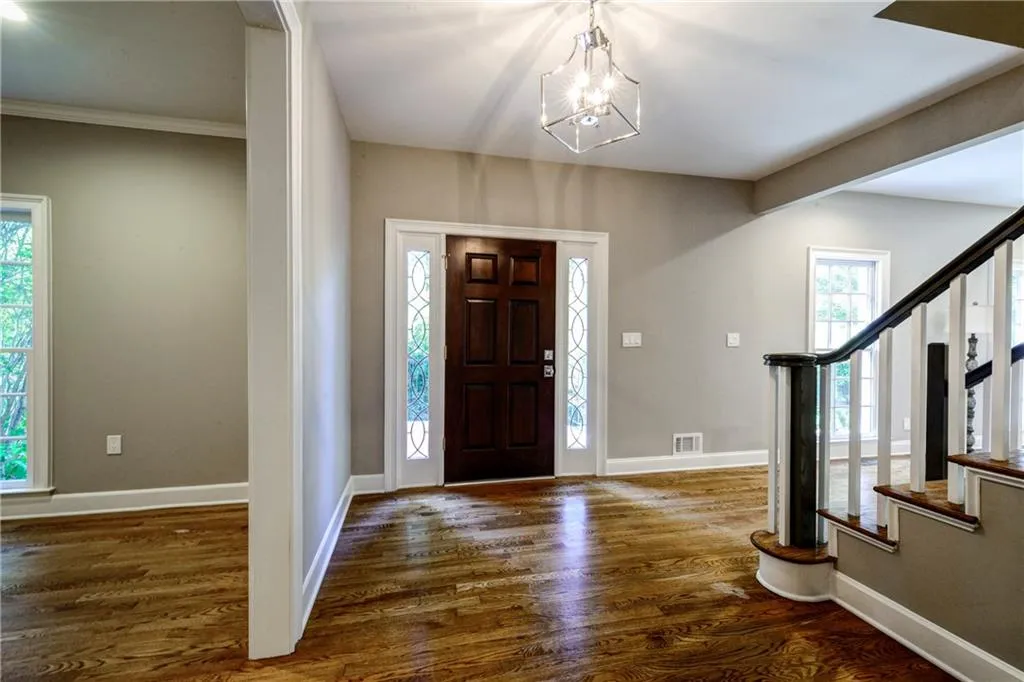 325 Kelson Drive, Sandy Springs, Georgia 30327, 4 Bedrooms Bedrooms, ,3 BathroomsBathrooms,Residential,Sold,325 Kelson Drive,6628989