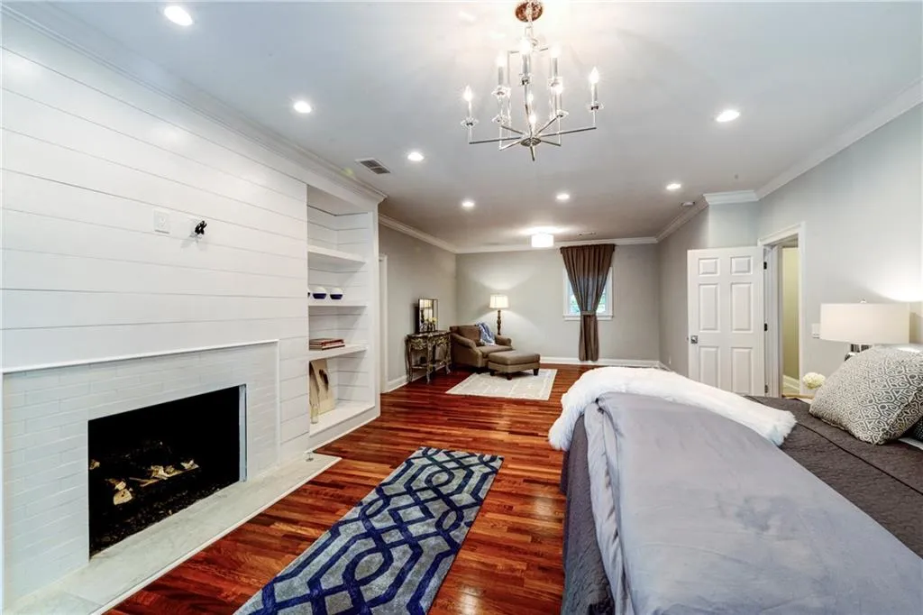 325 Kelson Drive, Sandy Springs, Georgia 30327, 4 Bedrooms Bedrooms, ,3 BathroomsBathrooms,Residential,Sold,325 Kelson Drive,6628989