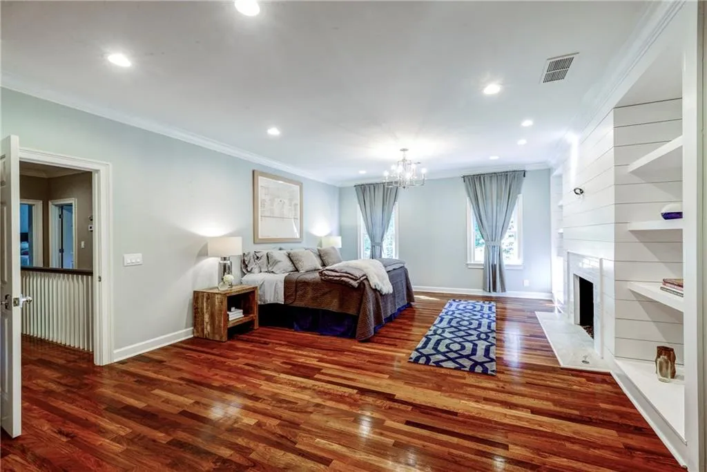 325 Kelson Drive, Sandy Springs, Georgia 30327, 4 Bedrooms Bedrooms, ,3 BathroomsBathrooms,Residential,Sold,325 Kelson Drive,6628989