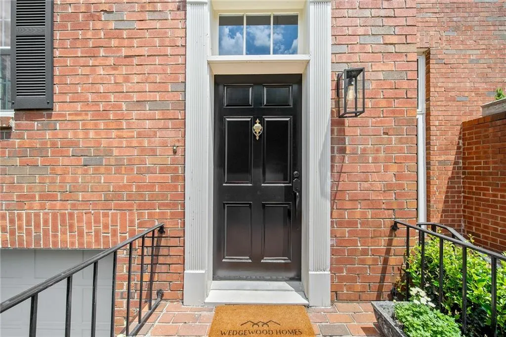 423 Jefferson Circle Unit 423, Atlanta, Georgia 30328, 3 Bedrooms Bedrooms, ,3 BathroomsBathrooms,Residential,Sold,423 Jefferson Circle Unit 423,7390801