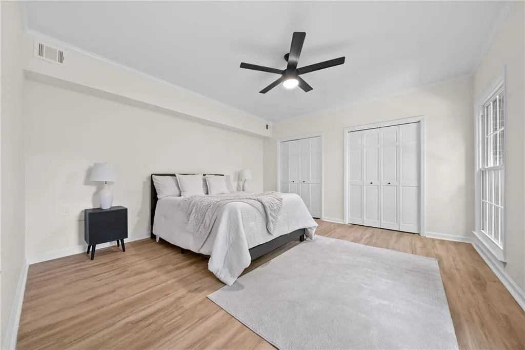 Terrace level bedroom