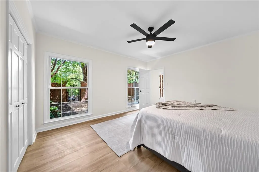 Terrace level bedroom