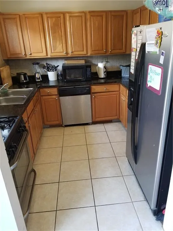 5597 Kingsport Drive Unit 16, Atlanta, Georgia 30342, 3 Bedrooms Bedrooms, ,2 BathroomsBathrooms,Residential,Sold,5597 Kingsport Drive Unit 16,6059608