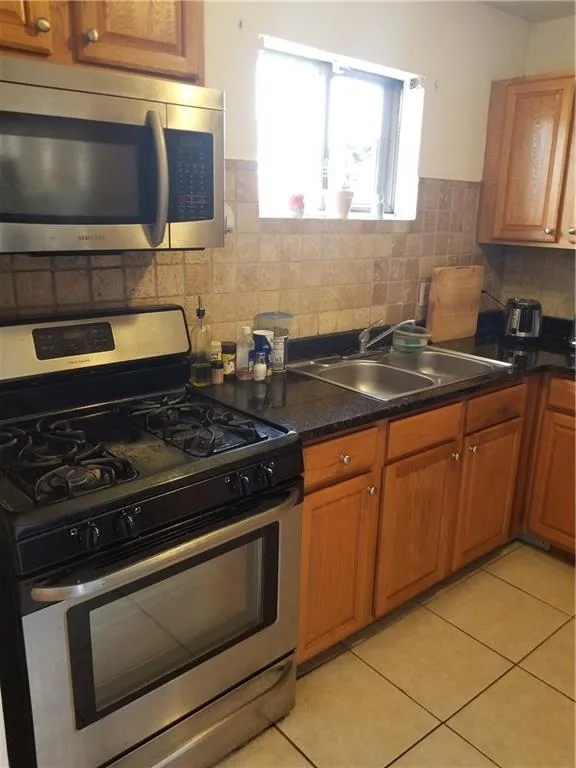 5597 Kingsport Drive Unit 16, Atlanta, Georgia 30342, 3 Bedrooms Bedrooms, ,2 BathroomsBathrooms,Residential,Sold,5597 Kingsport Drive Unit 16,6059608