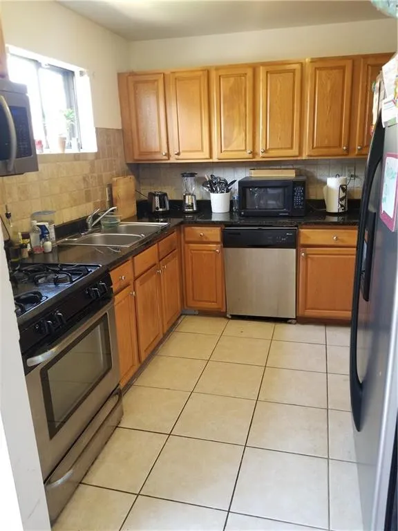 5597 Kingsport Drive Unit 16, Atlanta, Georgia 30342, 3 Bedrooms Bedrooms, ,2 BathroomsBathrooms,Residential,Sold,5597 Kingsport Drive Unit 16,6059608