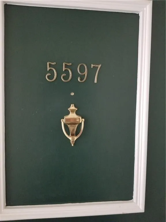 5597 Kingsport Drive Unit 16, Atlanta, Georgia 30342, 3 Bedrooms Bedrooms, ,2 BathroomsBathrooms,Residential,Sold,5597 Kingsport Drive Unit 16,6059608