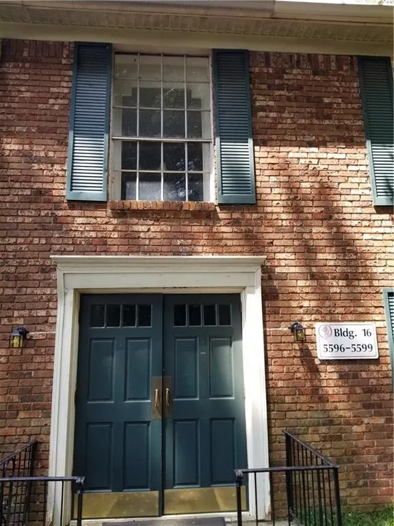 5597 Kingsport Drive Unit 16, Atlanta, Georgia 30342, 3 Bedrooms Bedrooms, ,2 BathroomsBathrooms,Residential,Sold,5597 Kingsport Drive Unit 16,6059608