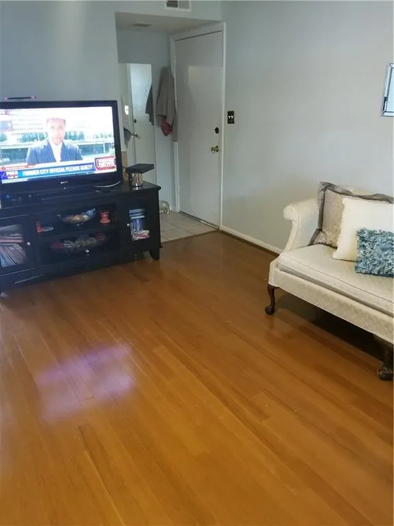 5597 Kingsport Drive Unit 16, Atlanta, Georgia 30342, 3 Bedrooms Bedrooms, ,2 BathroomsBathrooms,Residential,Sold,5597 Kingsport Drive Unit 16,6059608