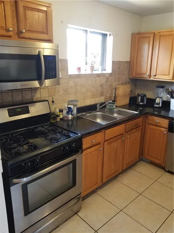 5597 Kingsport Drive Unit 16, Atlanta, Georgia 30342, 3 Bedrooms Bedrooms, ,2 BathroomsBathrooms,Residential,Sold,5597 Kingsport Drive Unit 16,6059608