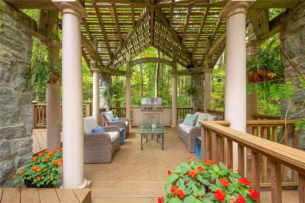 670 River Chase Ridge, Sandy Springs, Georgia 30328, 4 Bedrooms Bedrooms, ,5 BathroomsBathrooms,Residential,Sold,670 River Chase Ridge,7307953